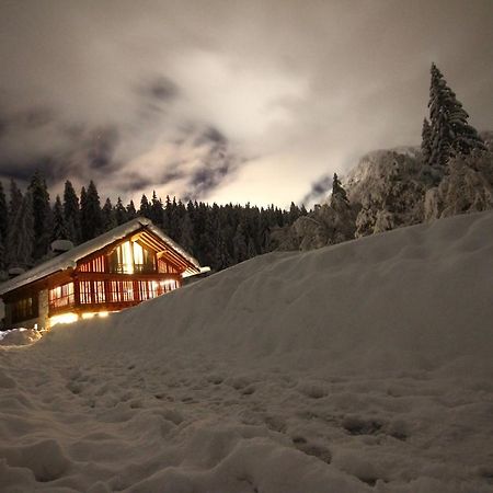 Pra De La Casa Bed & Breakfast Madonna di Campiglio Bagian luar foto