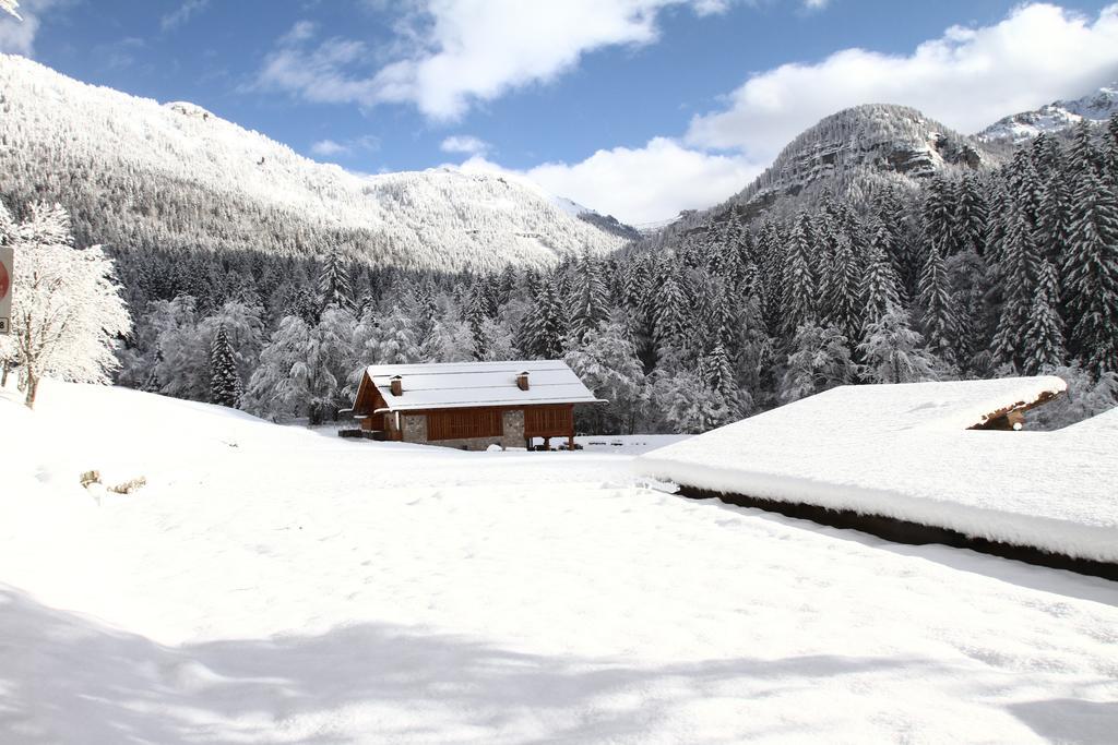 Pra De La Casa Bed & Breakfast Madonna di Campiglio Bagian luar foto