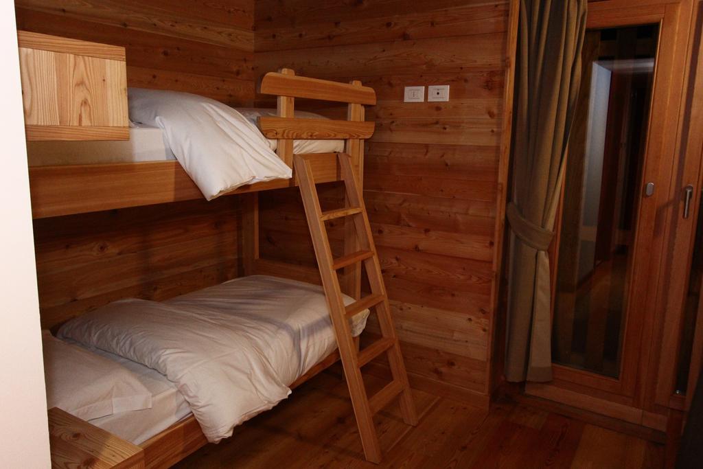Pra De La Casa Bed & Breakfast Madonna di Campiglio Ruang foto