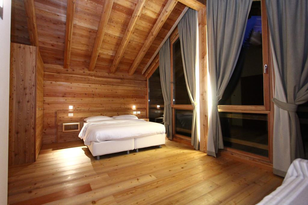 Pra De La Casa Bed & Breakfast Madonna di Campiglio Ruang foto