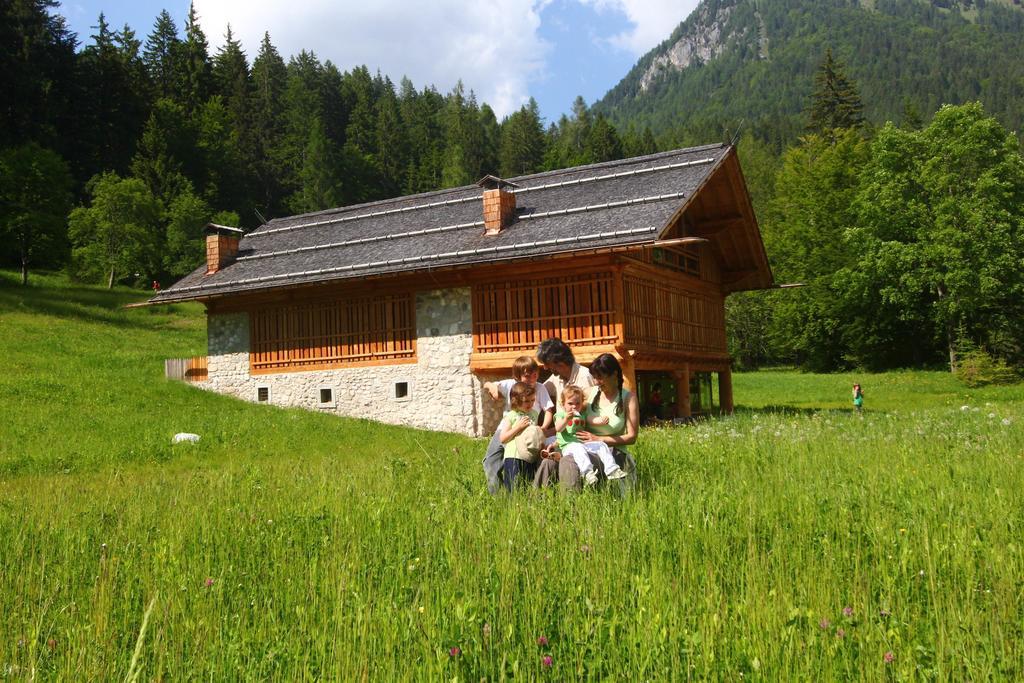 Pra De La Casa Bed & Breakfast Madonna di Campiglio Bagian luar foto