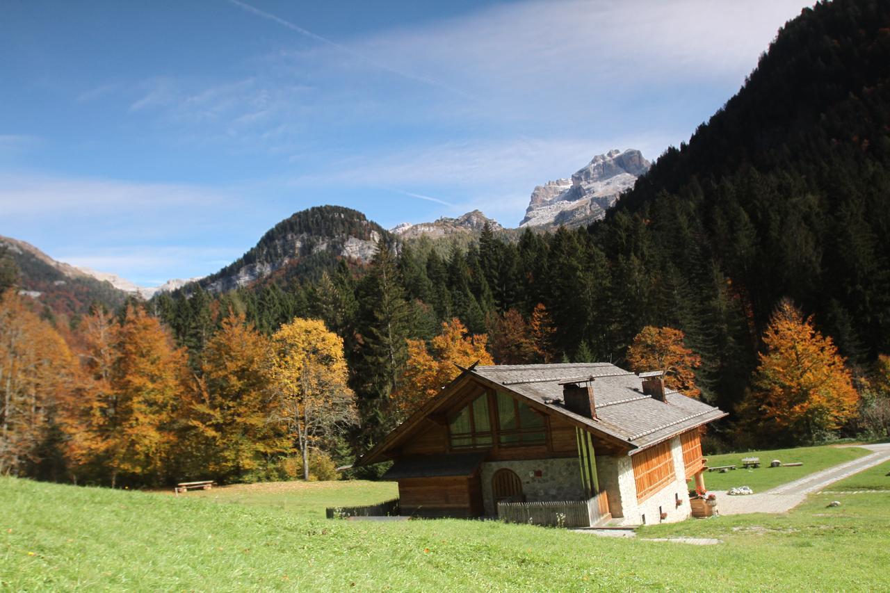Pra De La Casa Bed & Breakfast Madonna di Campiglio Bagian luar foto