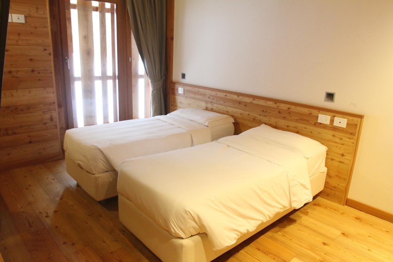 Pra De La Casa Bed & Breakfast Madonna di Campiglio Bagian luar foto
